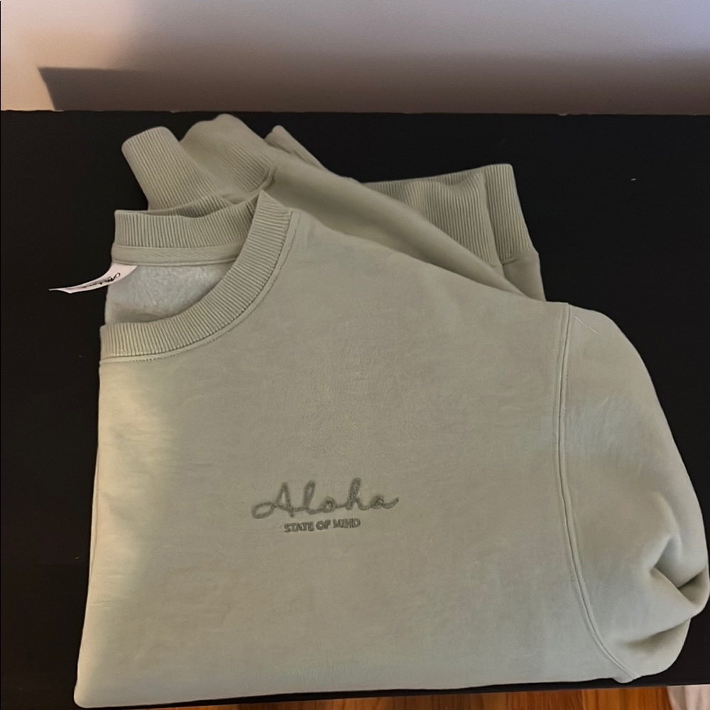 Mahina Light Green Sweatshirt